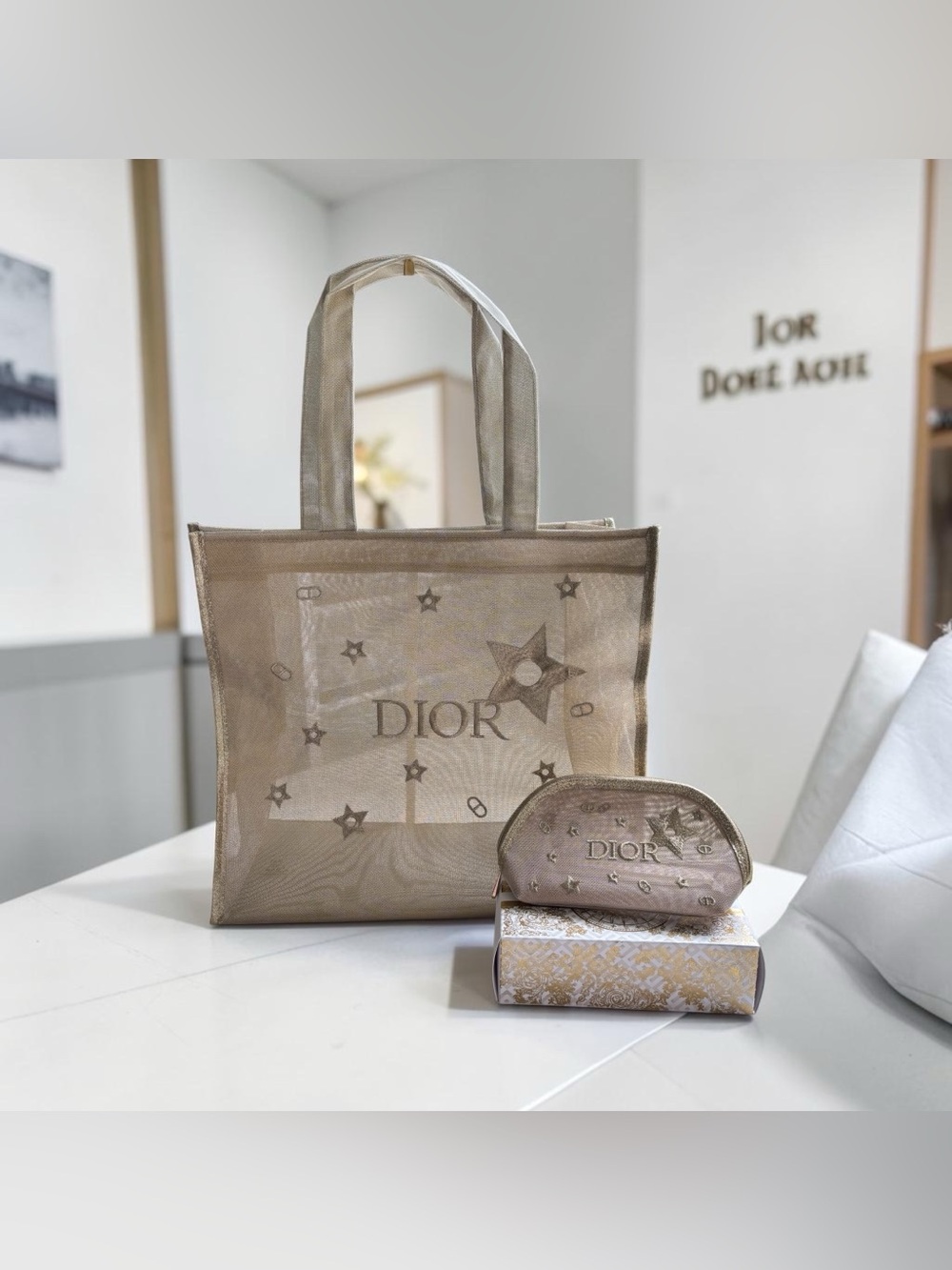 DIOR Beauty Lucky Star Metallic Gold Mesh Tote bag w/ Pouch VIP Novelty NEW